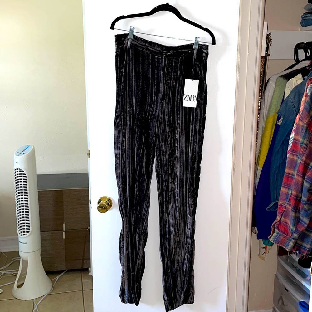 Zara velvet pants. Size M. Dark gray.